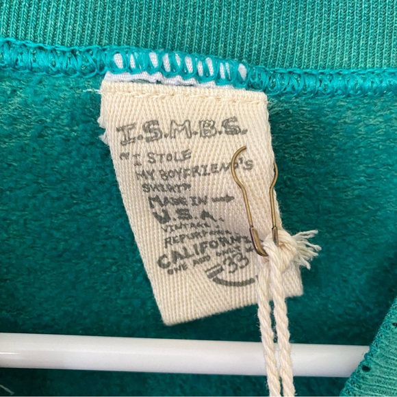 I Stole My Boyfriends Shirt green sweatshirt medium - large - Picture 4 of 5